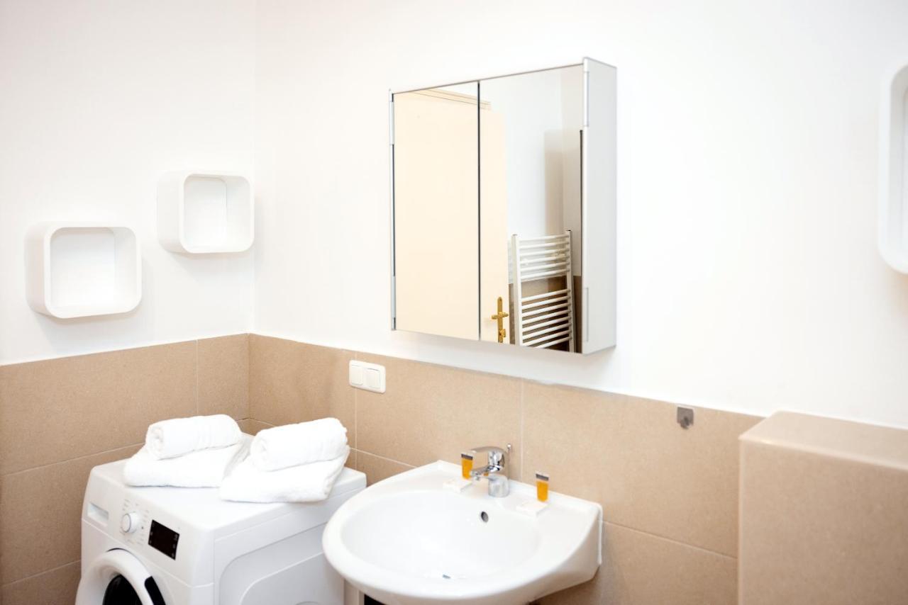 Premium 80 M2 Apartment - Free Parking Відень Екстер'єр фото
